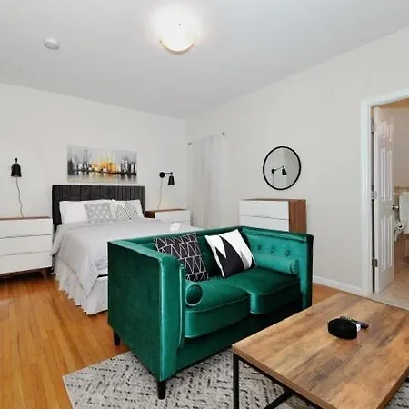 The Lexy VIII Vibe 8645 Apartment